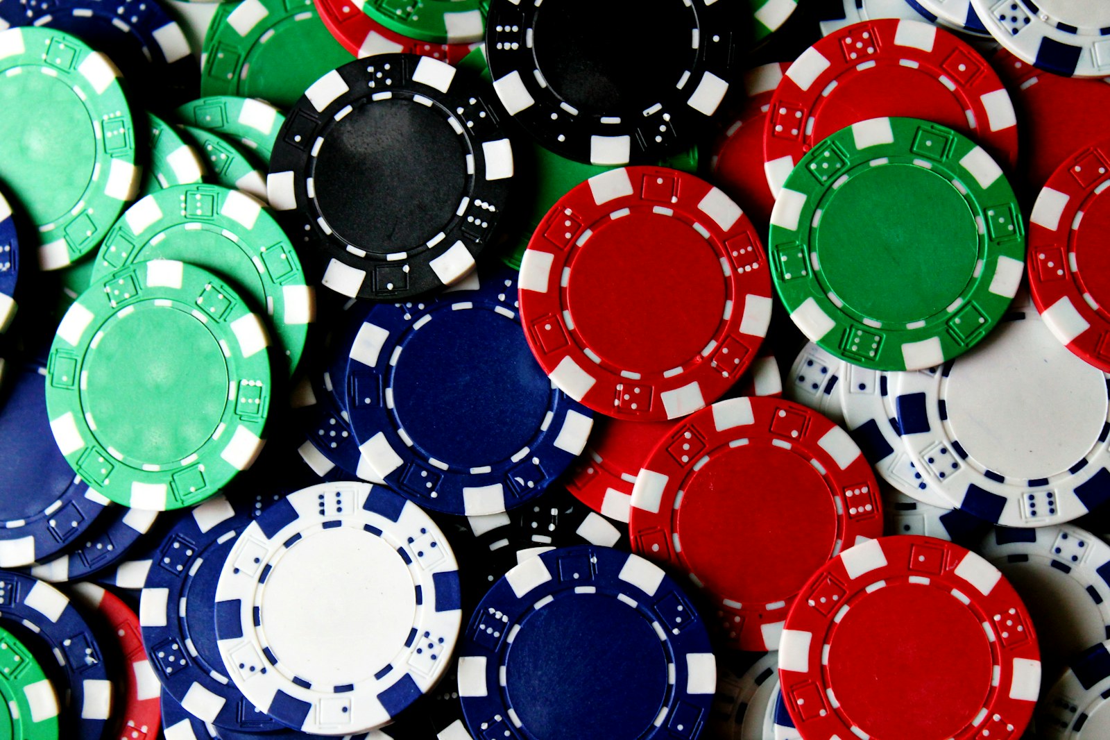 Kecskemét: blackjack asztal játékeszközökkel
